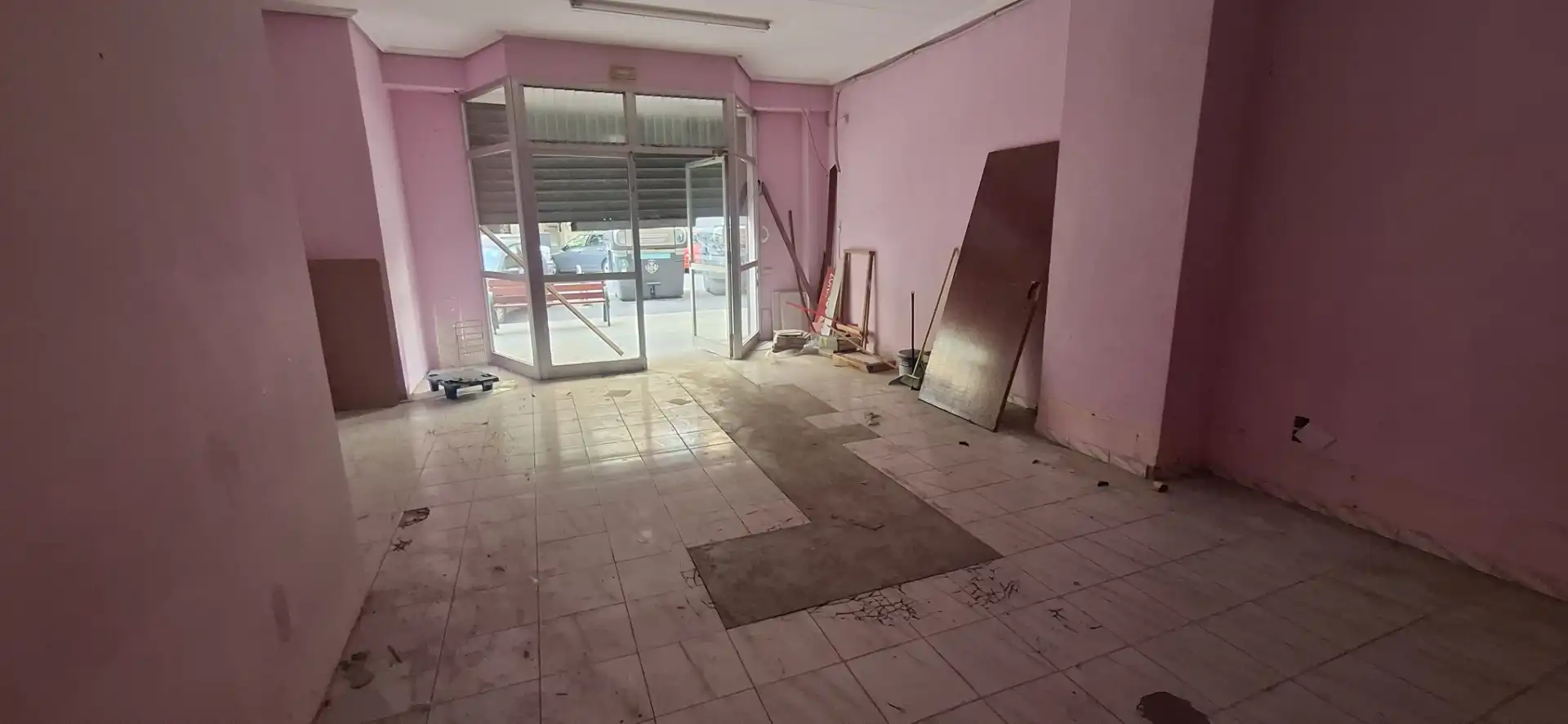 Commercial properties for sale in Carrer de l'Arquitecte Segura de Lago, Sant Isidre