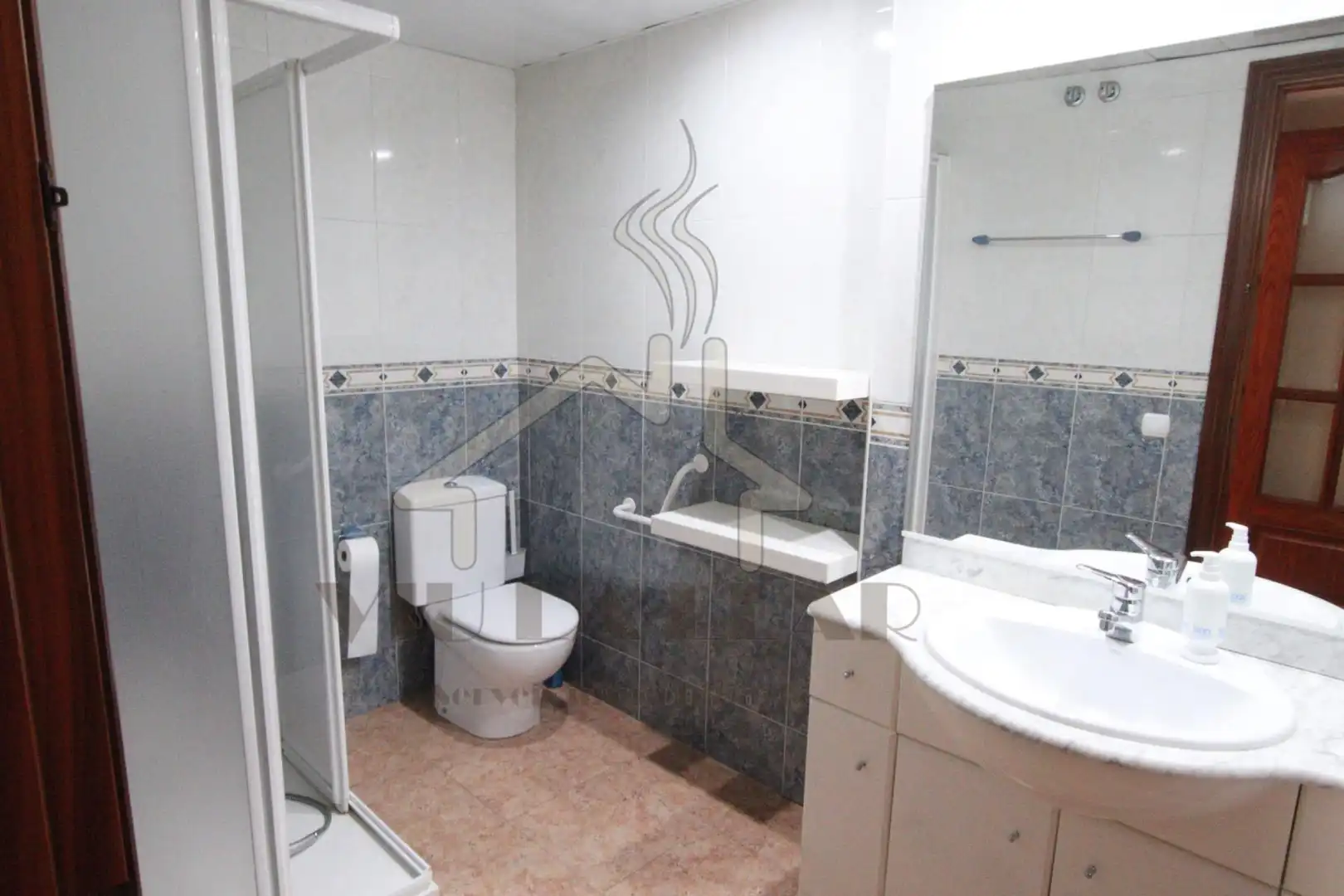 Baño de Piso en venta en Mataró con Aire acondicionado y Balcón