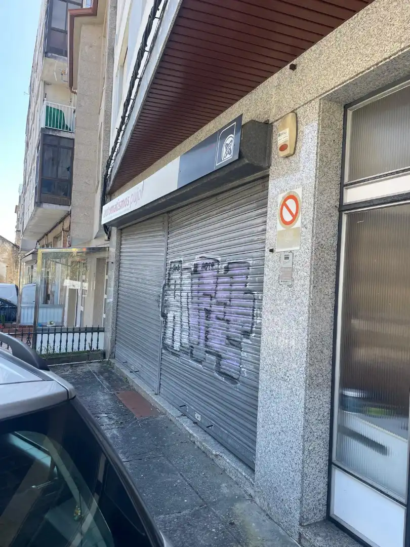 Edifici en venda a Avenida Redondela, Redondela