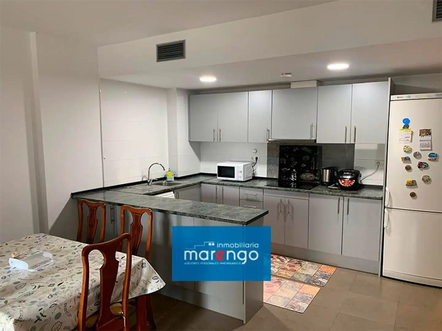 Piso con piscina en venta en Casco Urbano