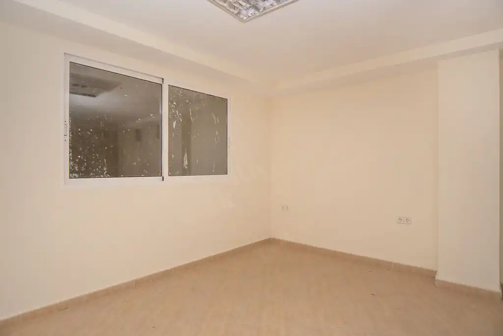 Habitación de Local en venta en Murcia