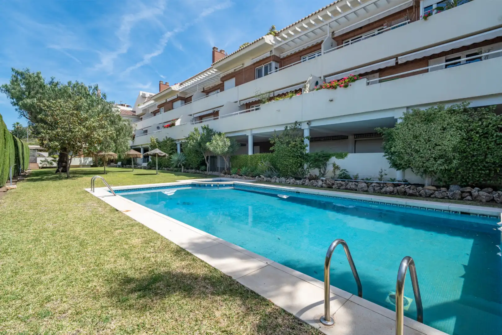 Jardí de Casa adosada en venda en Málaga amb Aire condicionat, Traster i Piscina