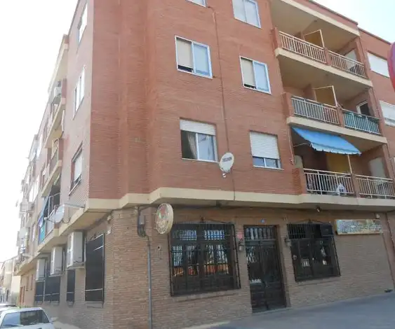 Aparcament amb ascensor en venda a Europa