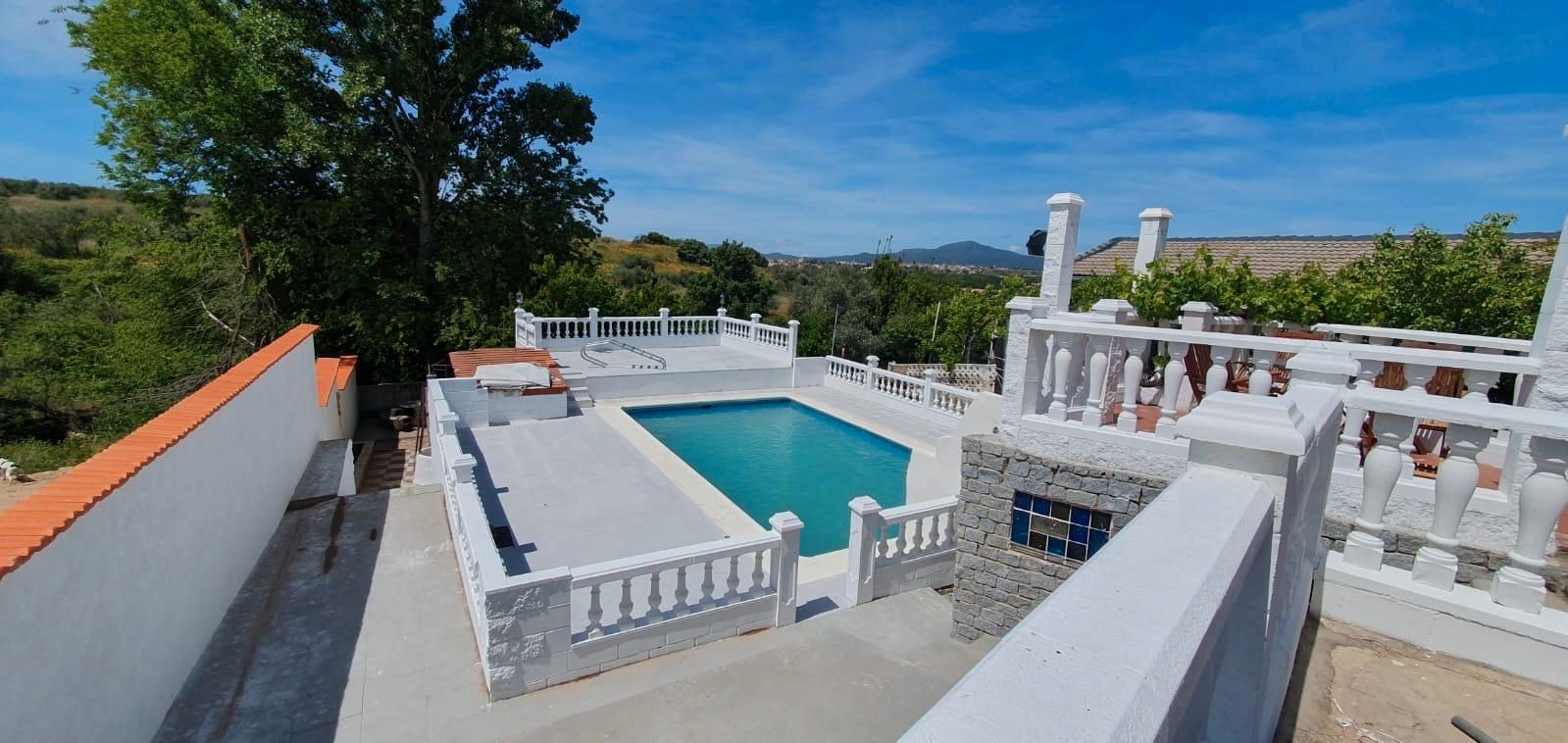 Piscina de Casa o chalet en venta en Escalona con Aire acondicionado, Calefacción y Jardín privado