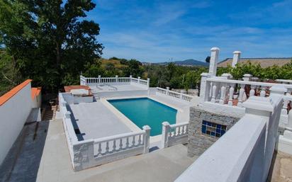 Piscina de Casa o xalet en venda en Escalona amb Aire condicionat, Calefacció i Jardí privat