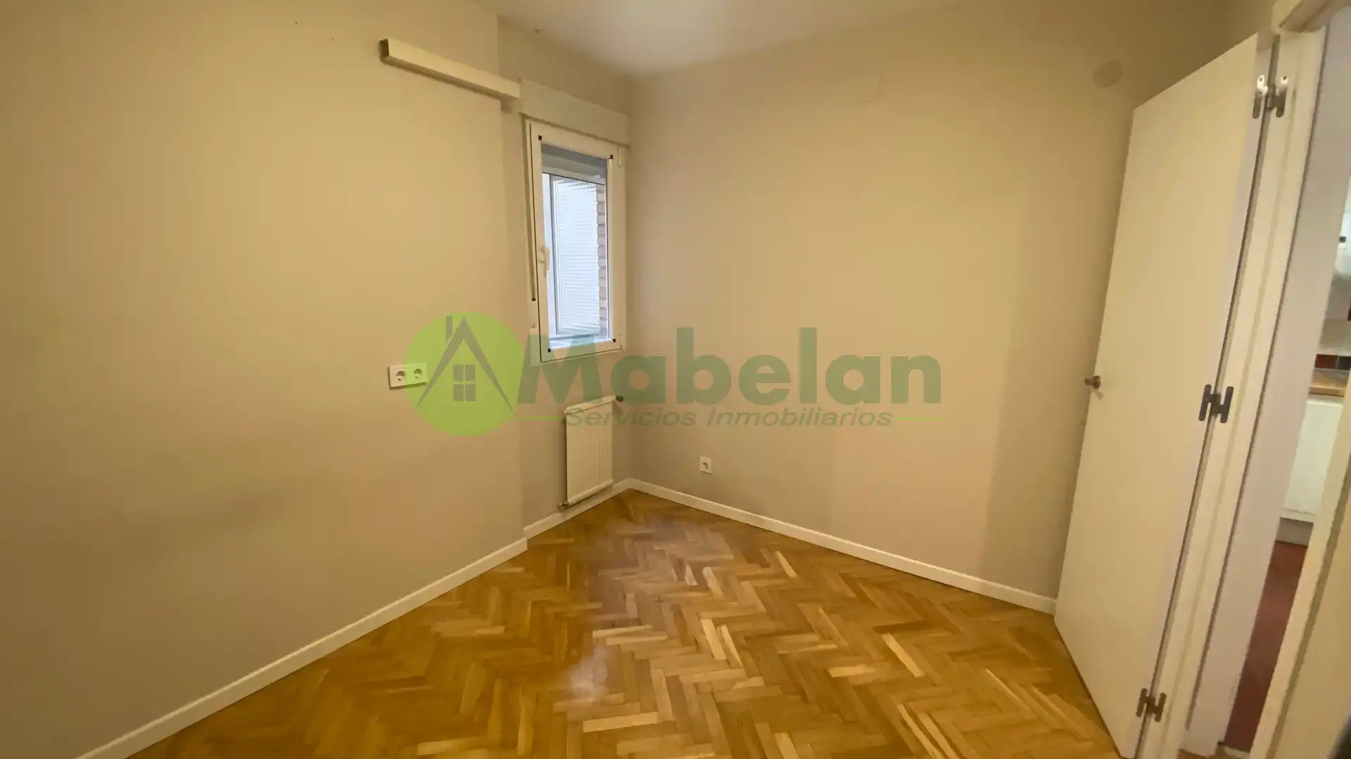 Habitación de Piso de alquiler en Madrid con Calefacción y Piscina comunitaria