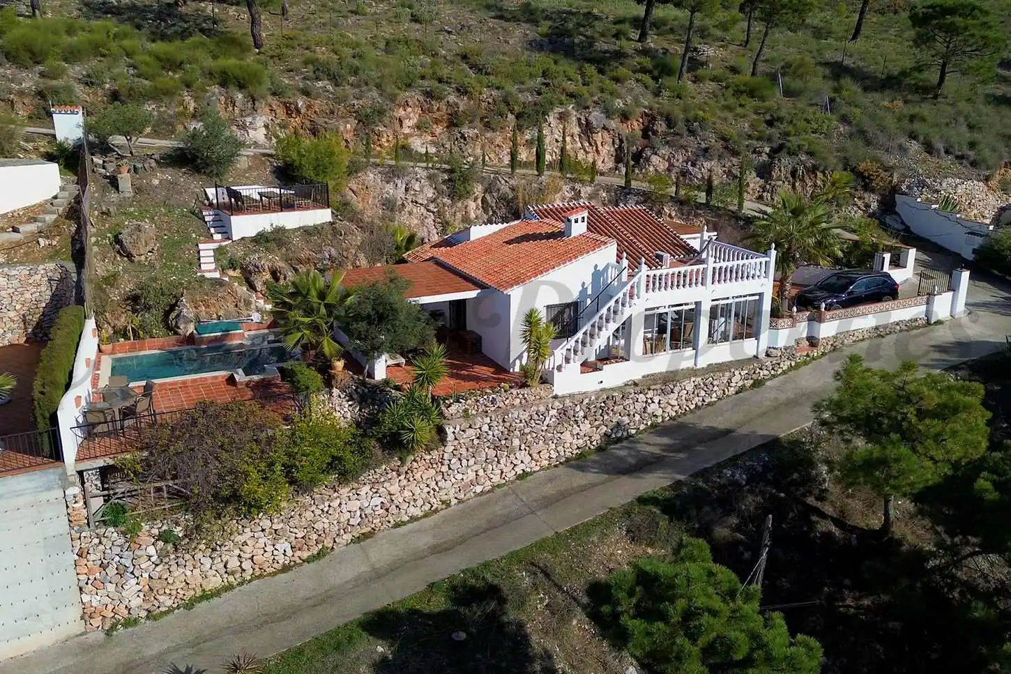 Vista exterior de Finca rústica en venda en Cómpeta amb Aire condicionat, Terrassa i Piscina