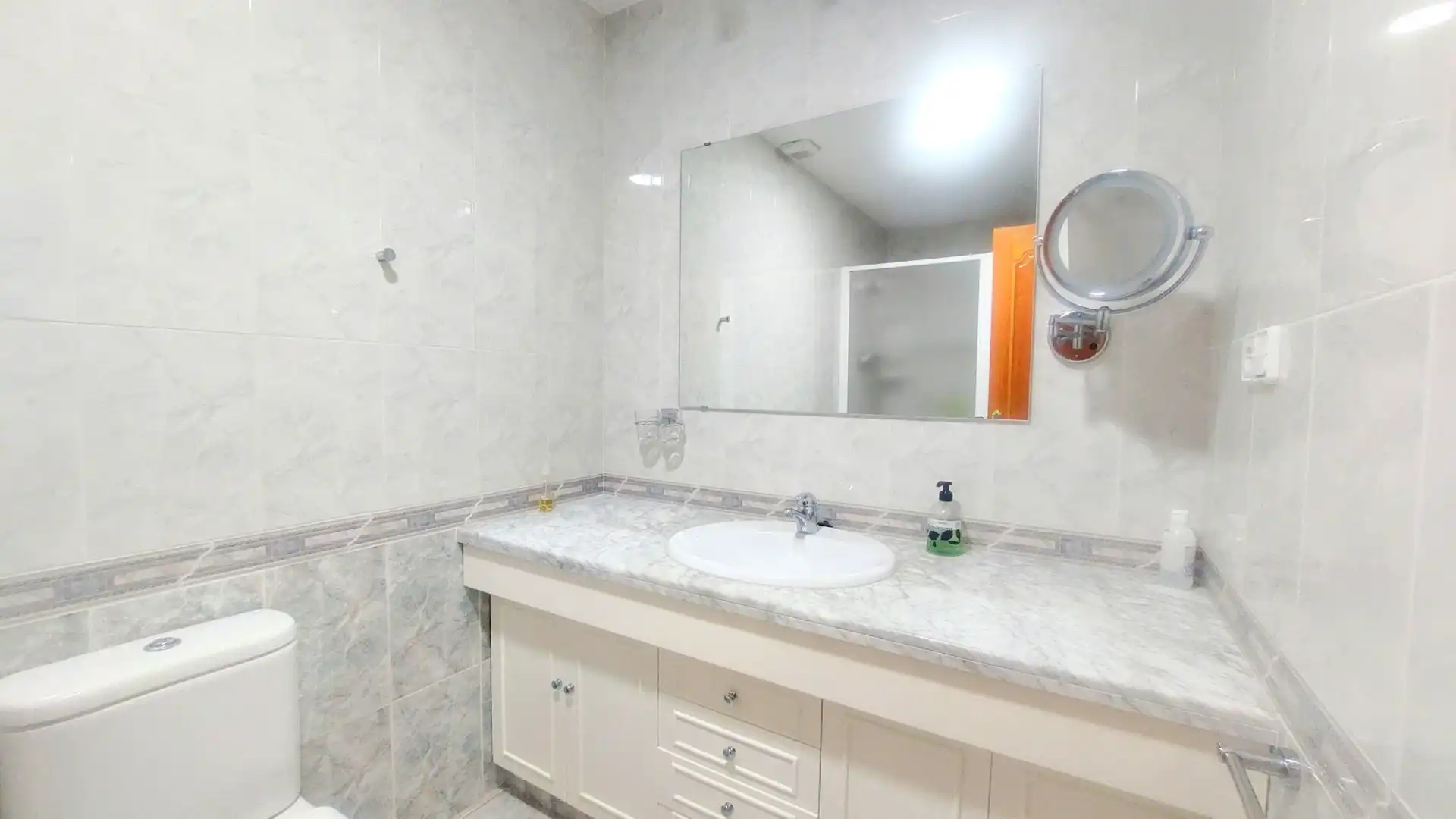 Casa a schiera con terrazza in vendita a Carrer Bisbe Valls, imagen 33
