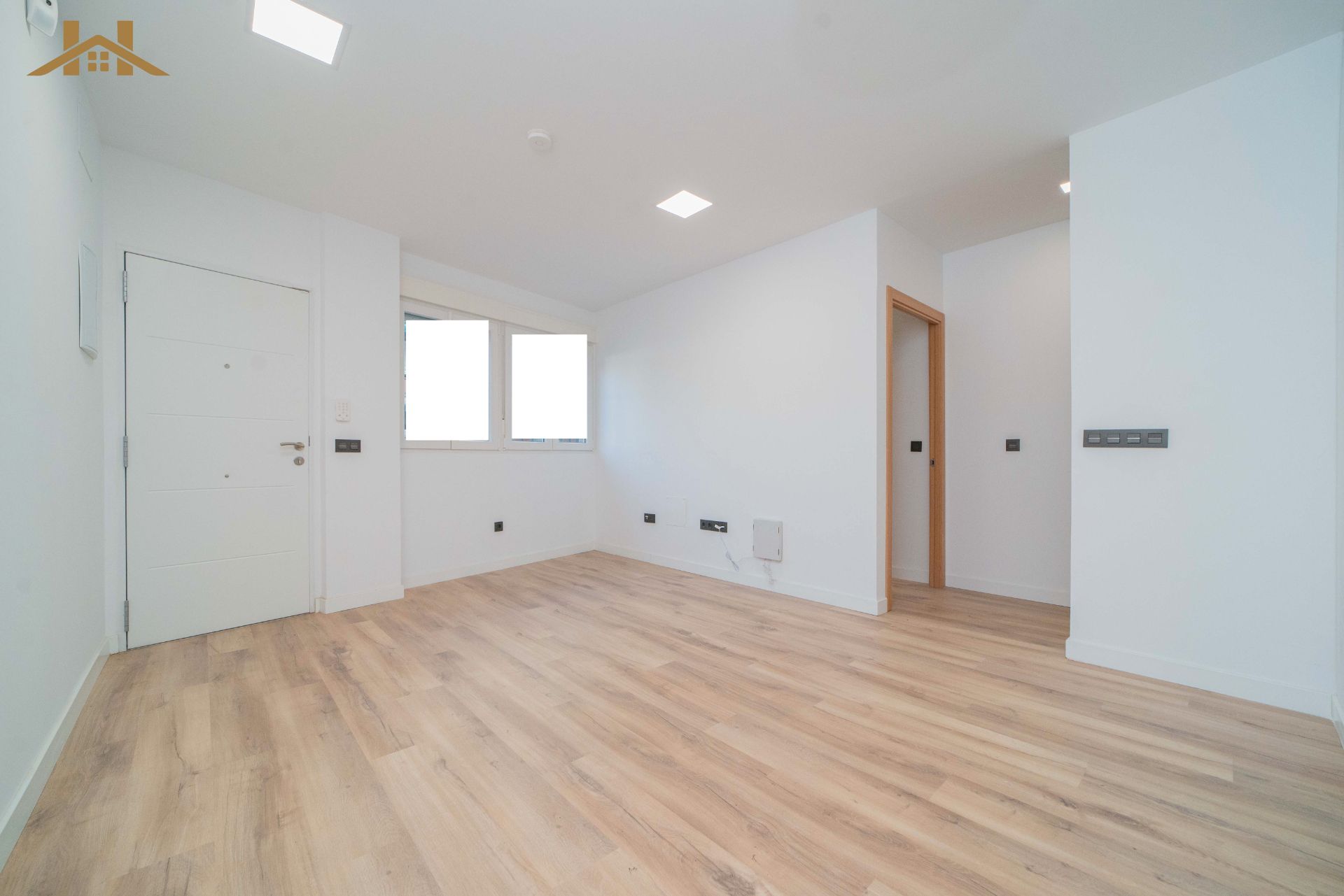Flat for sale in Móstoles  with Air Conditioner and Heating