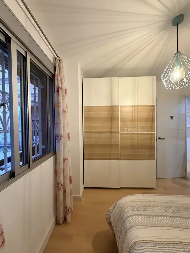 Bedroom of Flat for sale in Sevilla  with Air Conditioner and Heating