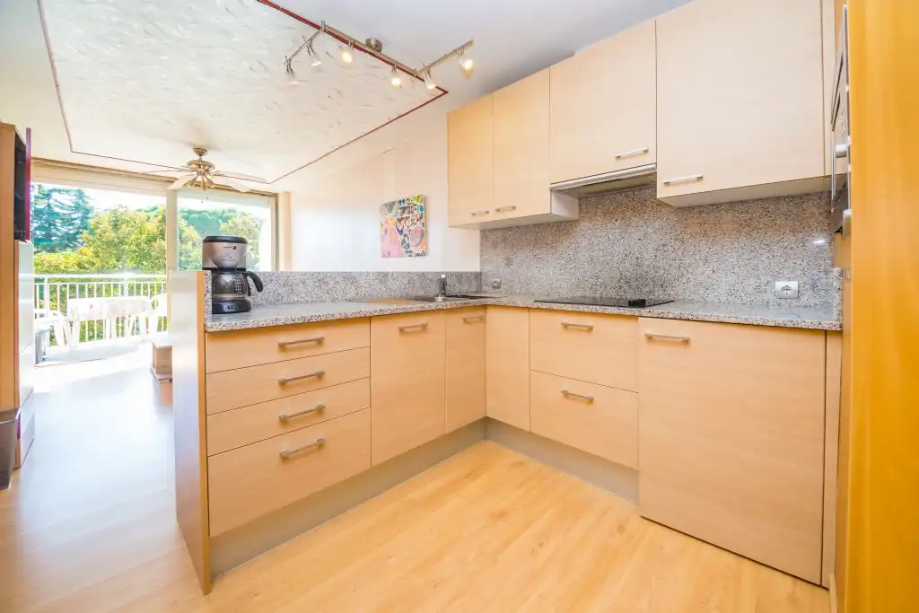 Cocina de Piso en venta en Castell d'Aro, Platja d'Aro i s'Agaró con Calefacción, Amueblado y Balcón
