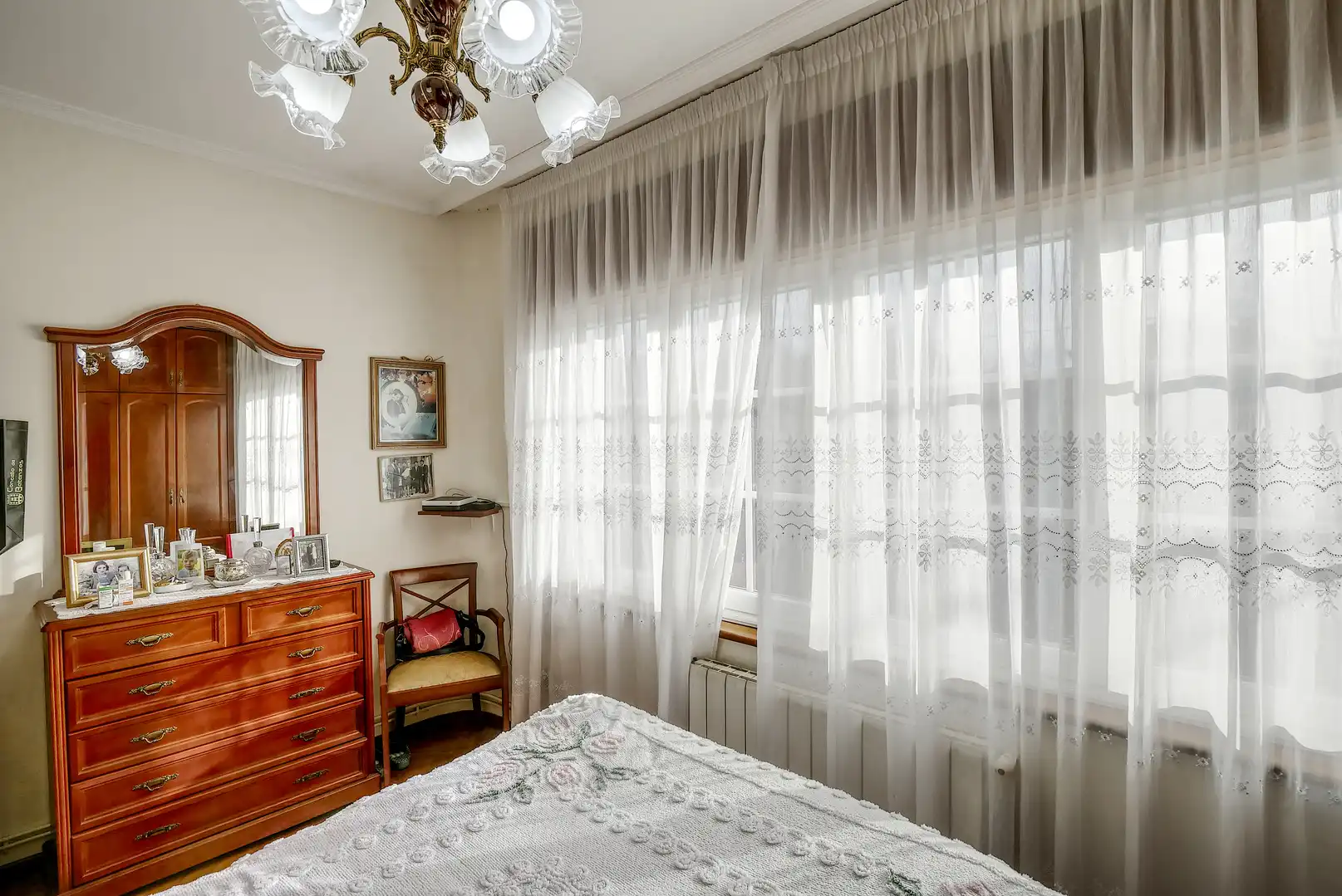 Habitación de Casa o chalet en venta en Bergondo con Calefacción, Jardín privado y Horno