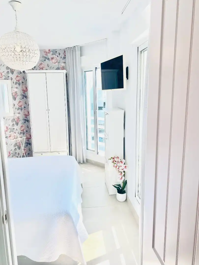 Schlafzimmer von Wohnung zur Miete in Benalmádena mit Klimaanlage, Terrasse und Möbliert