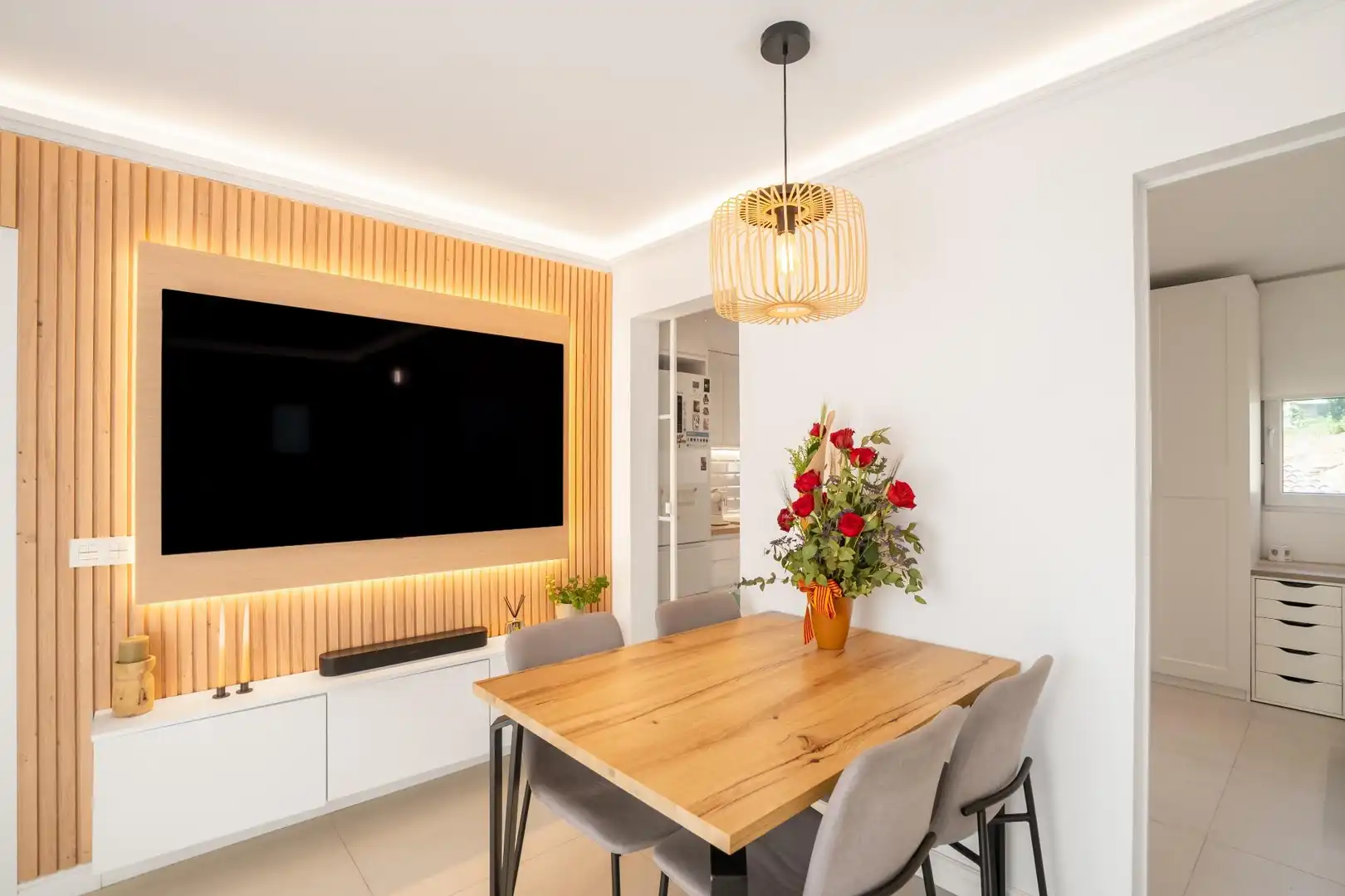 Dining room of Flat for sale in Sant Andreu de Llavaneres  with Air Conditioner, Furnished and Balcony