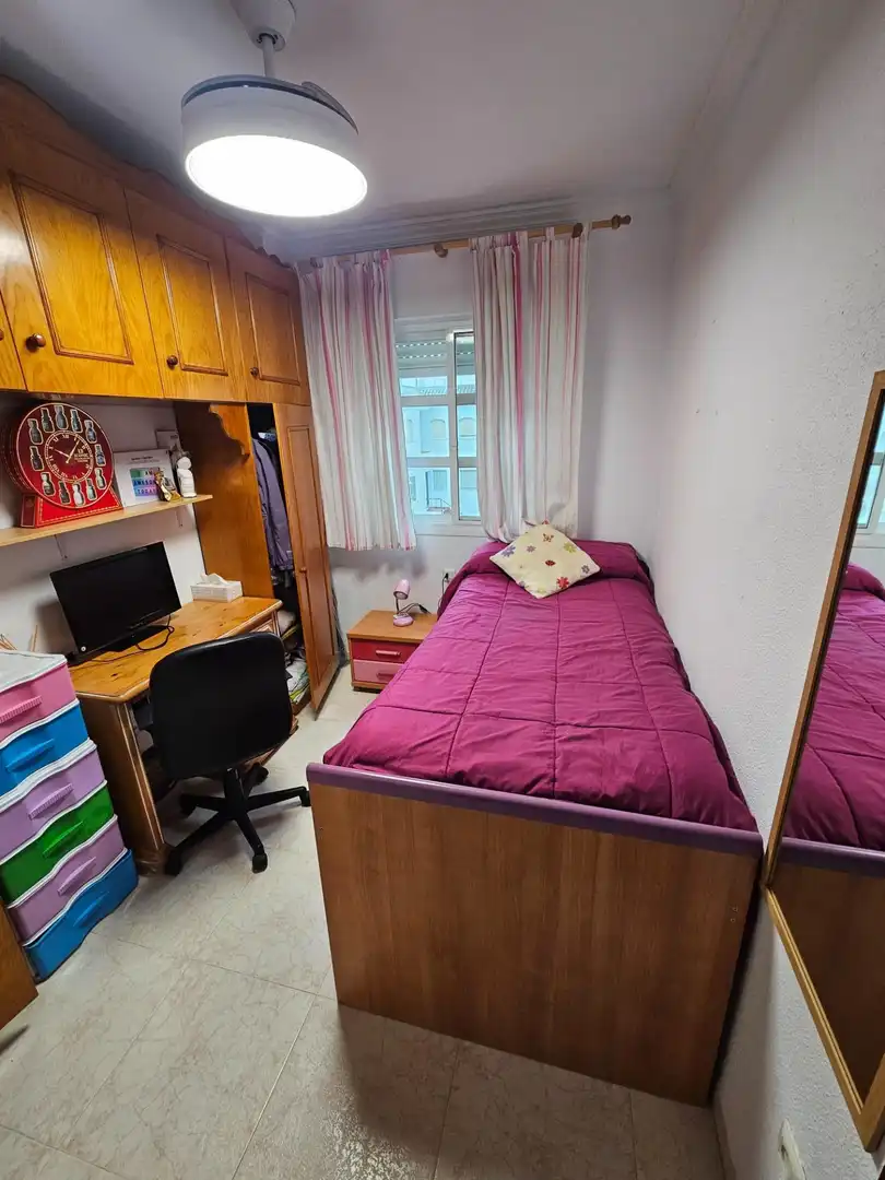 Habitación de Piso en venta en Vejer de la Frontera con Amueblado y Balcón