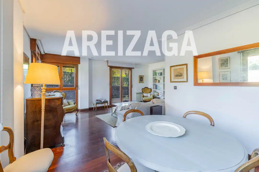 Bedroom of Flat for sale in Donostia - San Sebastián   with Heating, Private garden and Terrace