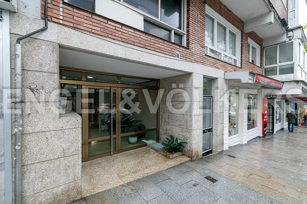 Vista exterior de Pis en venda en Vigo  amb Calefacció