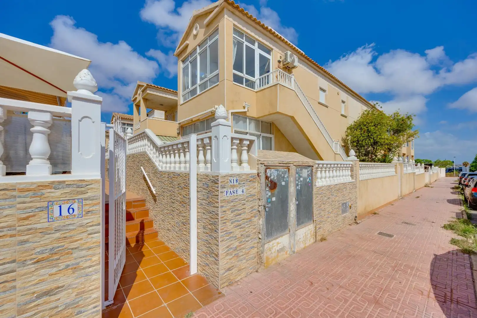 Vista exterior de Casa o chalet en venta en Torrevieja con Aire acondicionado, Calefacción y Terraza
