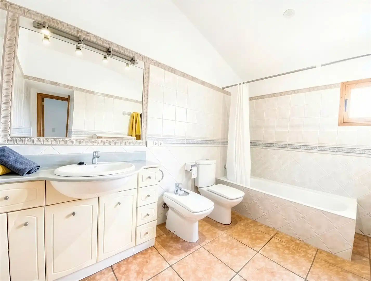 Baño de Casa o chalet de alquiler en Campos con Aire acondicionado, Terraza y Trastero