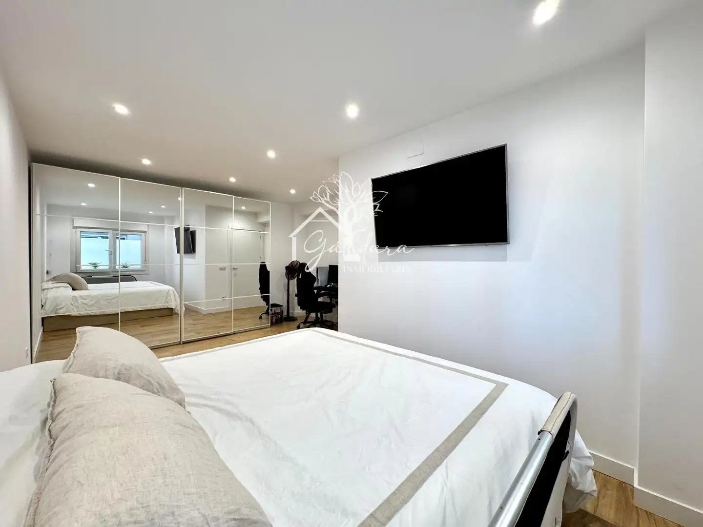 Bedroom of Flat for sale in Narón  with Terrace, Furnished and Oven