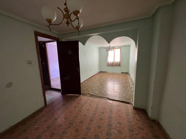 Casa adosada en venda en Funes