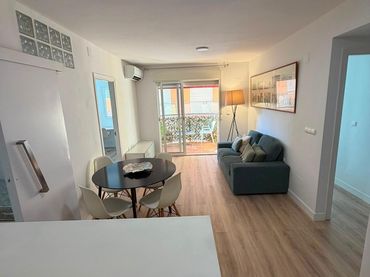 Flat with balcony for sale in Calle Calle Juan Tenorio 56