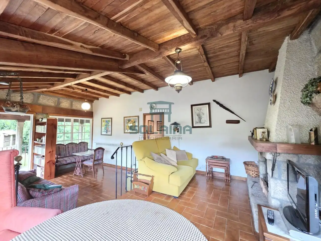 Sala d'estar de Casa o xalet en venda en Ourense Capital  amb Calefacció i Jardí privat