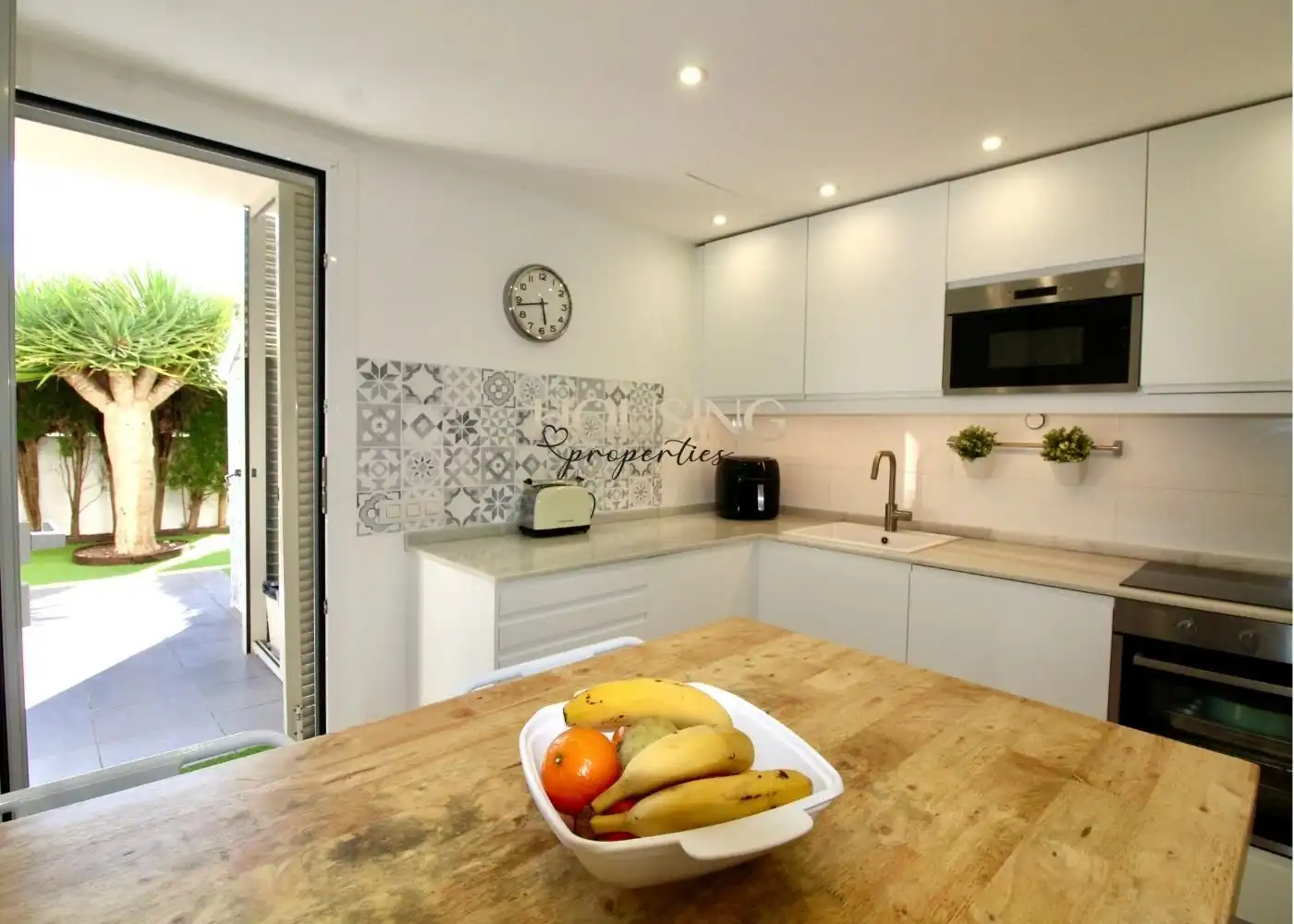 Ground floor for rent in Les Maravelles