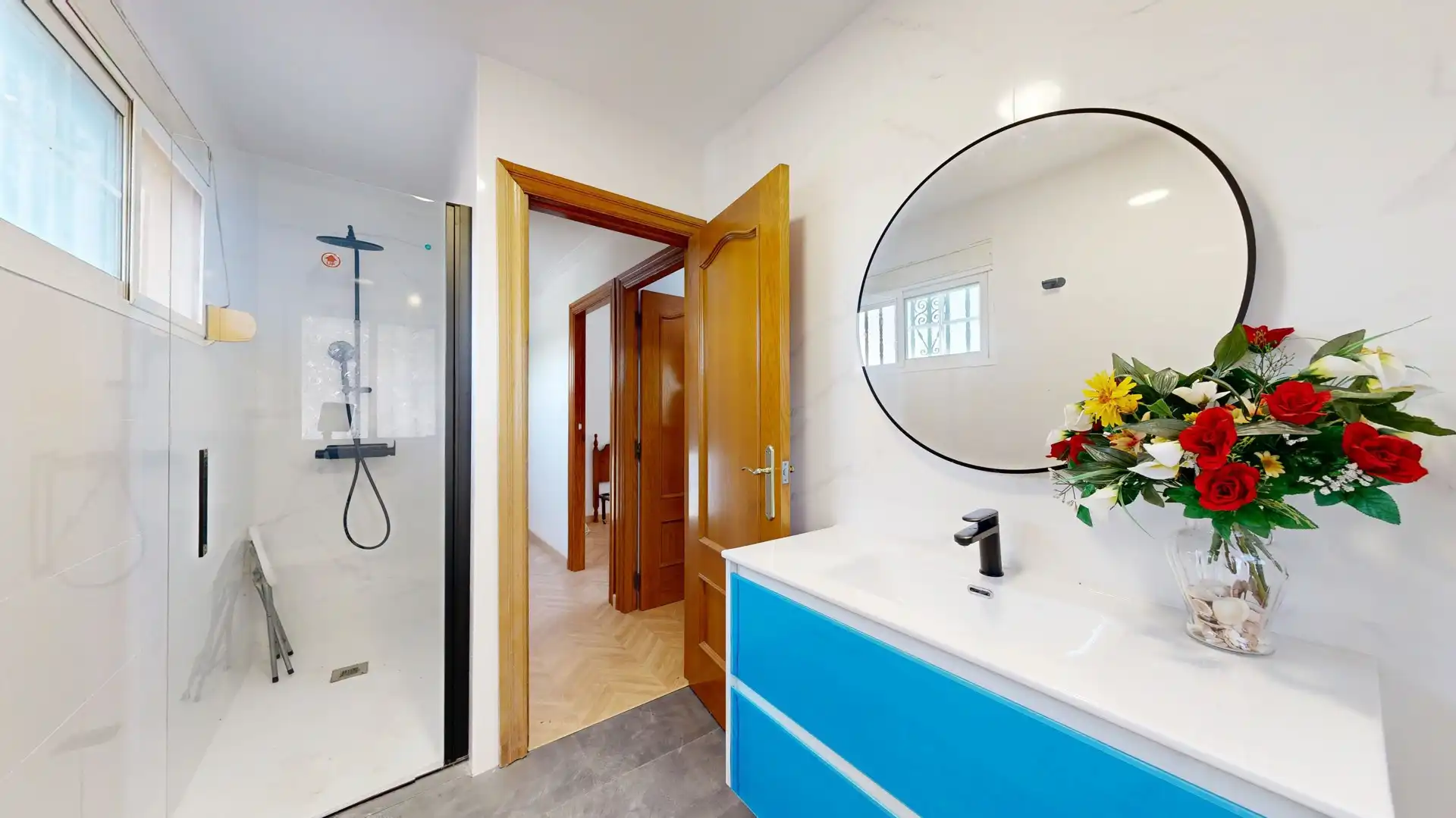 Baño de Casa o chalet en venta en Chiva con Terraza, Trastero y Piscina