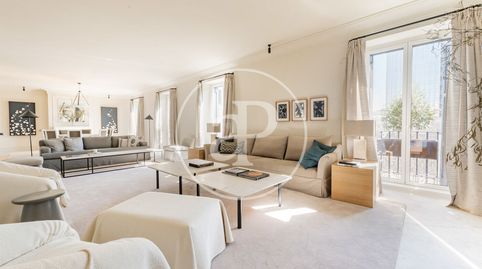 Photo 2 of Flat for sale in Recoletos, Madrid Capital