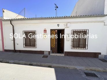 Casa en venda a Torreperogil
