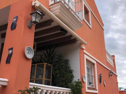 Vista exterior de Casa o xalet en venda en Torremolinos amb Aire condicionat, Calefacció i Terrassa