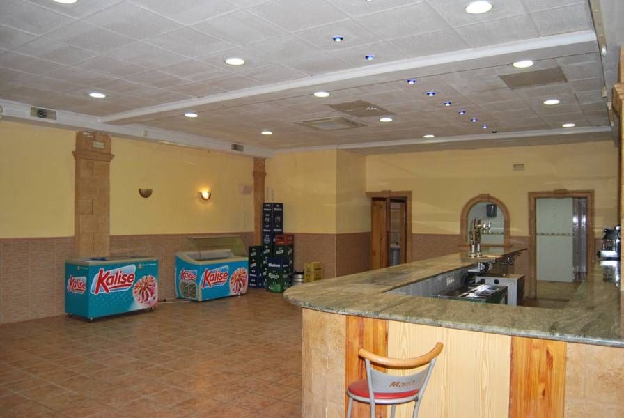 Premises to rent in Núcleo Urbano, La Pobla de Vallbona