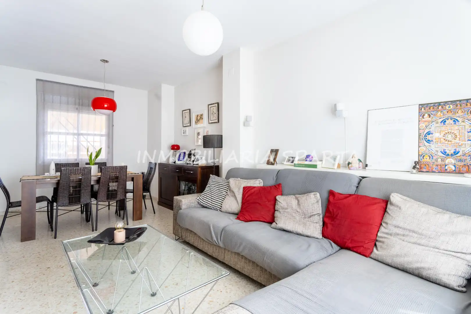 Sala de estar de Casa adosada en venta en Bollullos de la Mitación con Aire acondicionado, Terraza y Horno