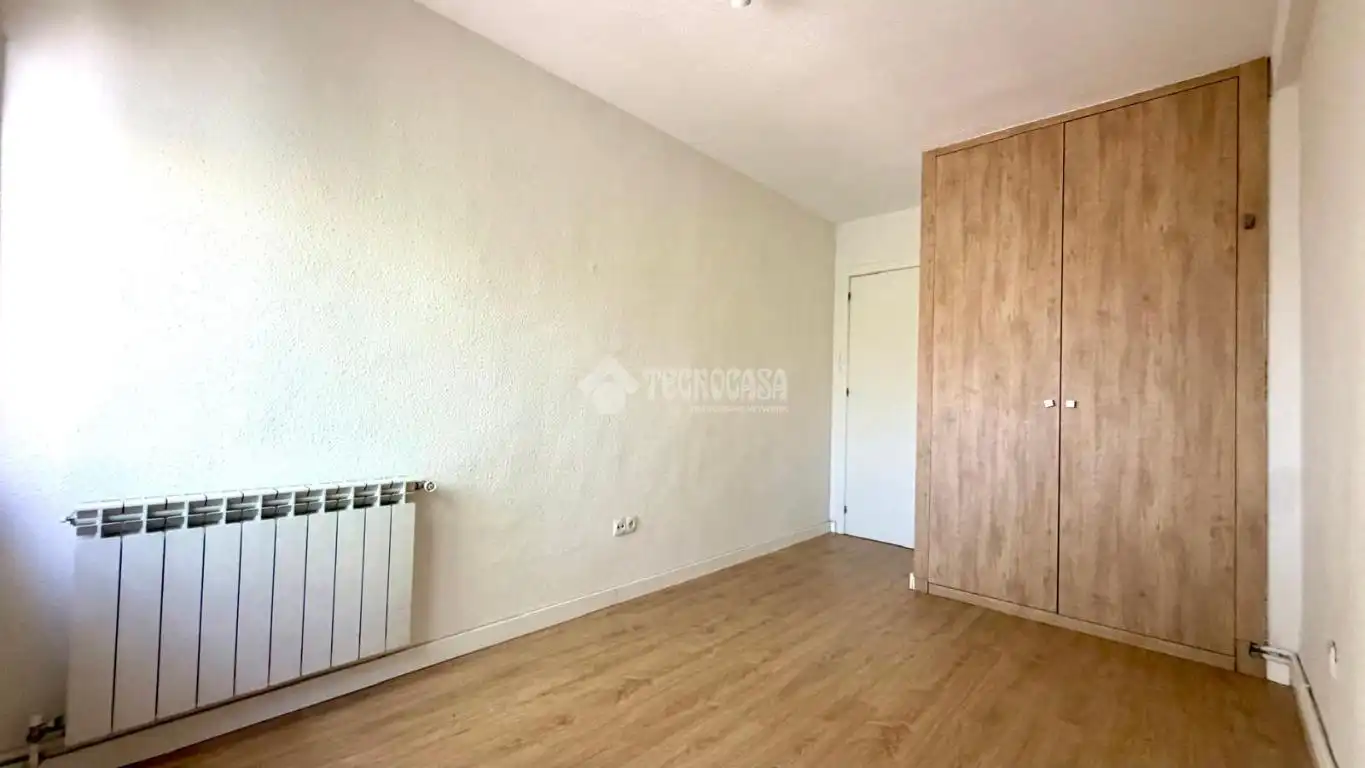 Habitación de Piso en venta en Madrid con Aire acondicionado y Calefacción