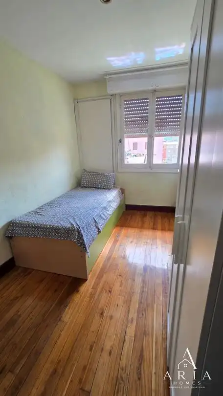 Bedroom of Flat for sale in Bilbao 