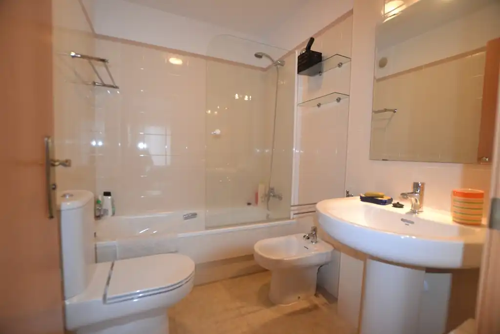 Bathroom of Flat for sale in Miño  with Heating, Storage room and Oven