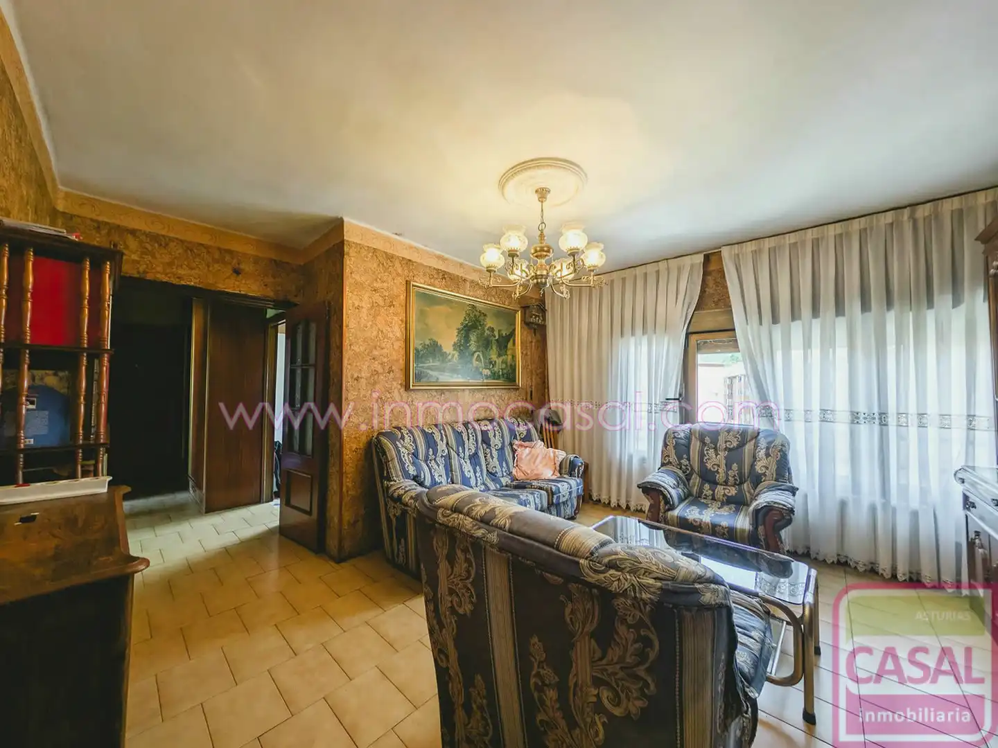 Sala de estar de Piso en venta en Mieres (Asturias) con Calefacción, Trastero y Amueblado