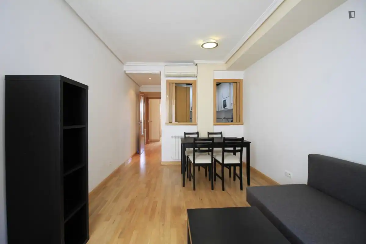 Apartament de lloguer a Valdeacederas