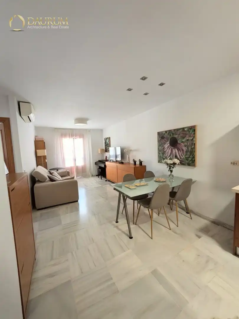 Sala de estar de Piso en venta en Teatinos - Universidad