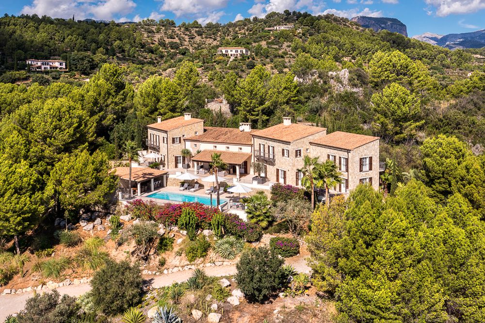 Exterior view of Country house for sale in Alaró  with Swimming Pool and Furnished