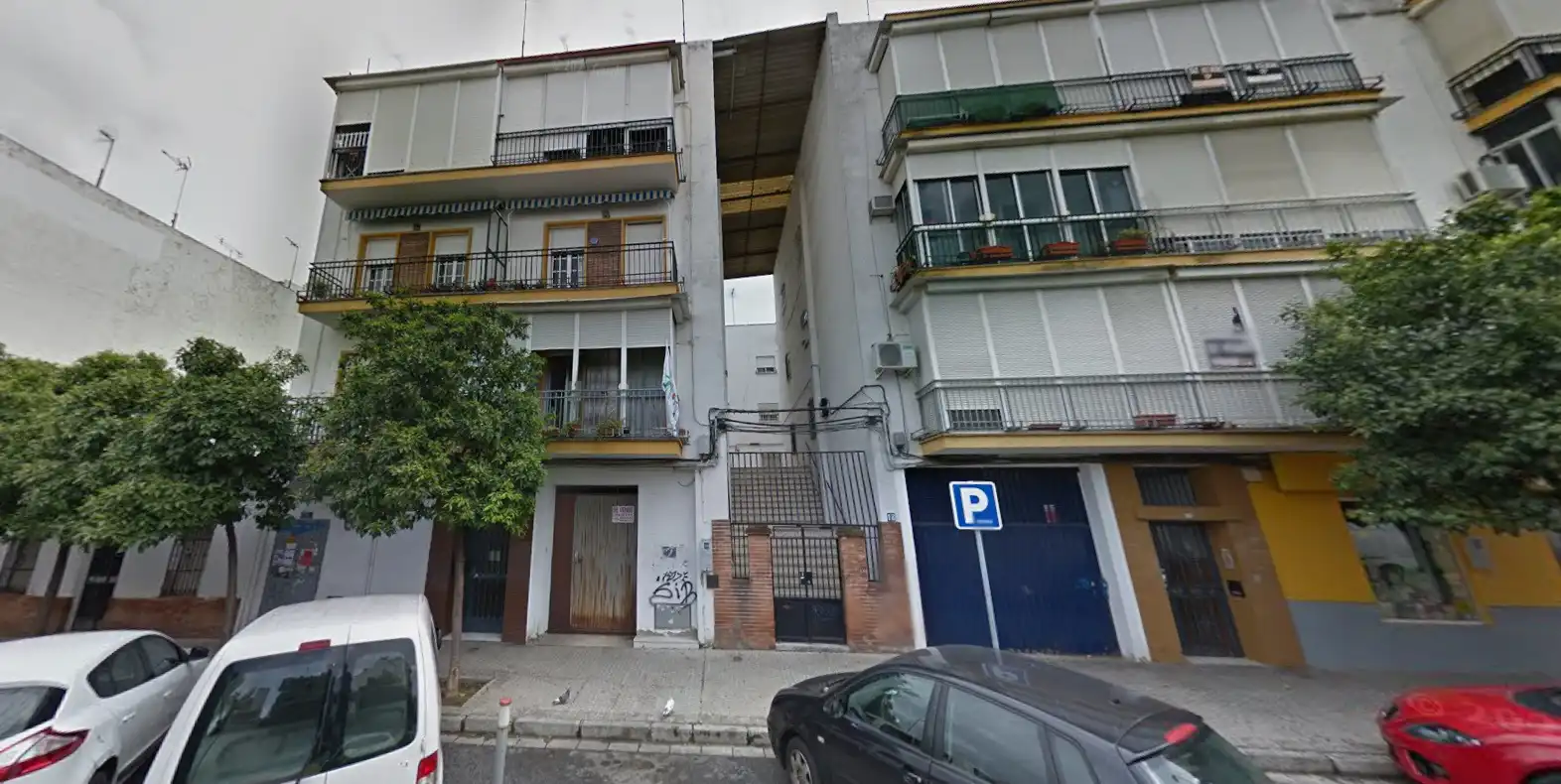 Vista exterior de Piso en venta en Sevilla