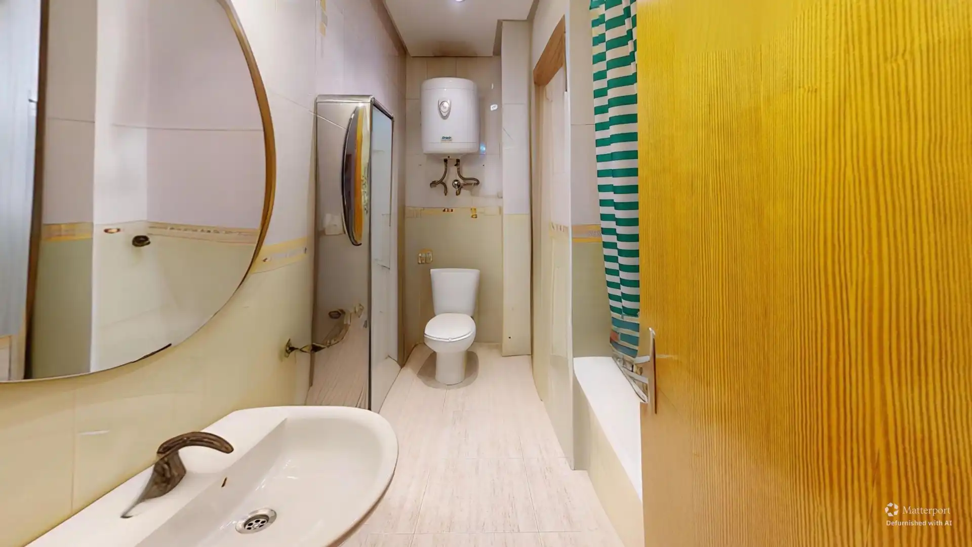 Baño de Piso en venta en Murcia con Amueblado, Horno y Lavadora