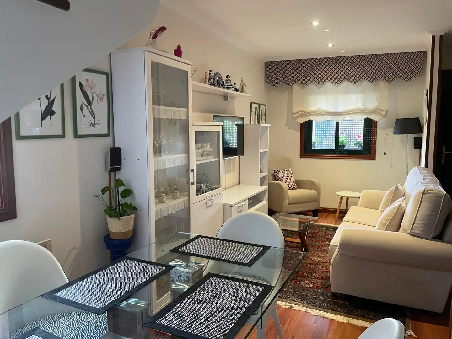 Sala de estar de Casa o chalet en venta en Vigo  con Calefacción, Amueblado y Horno