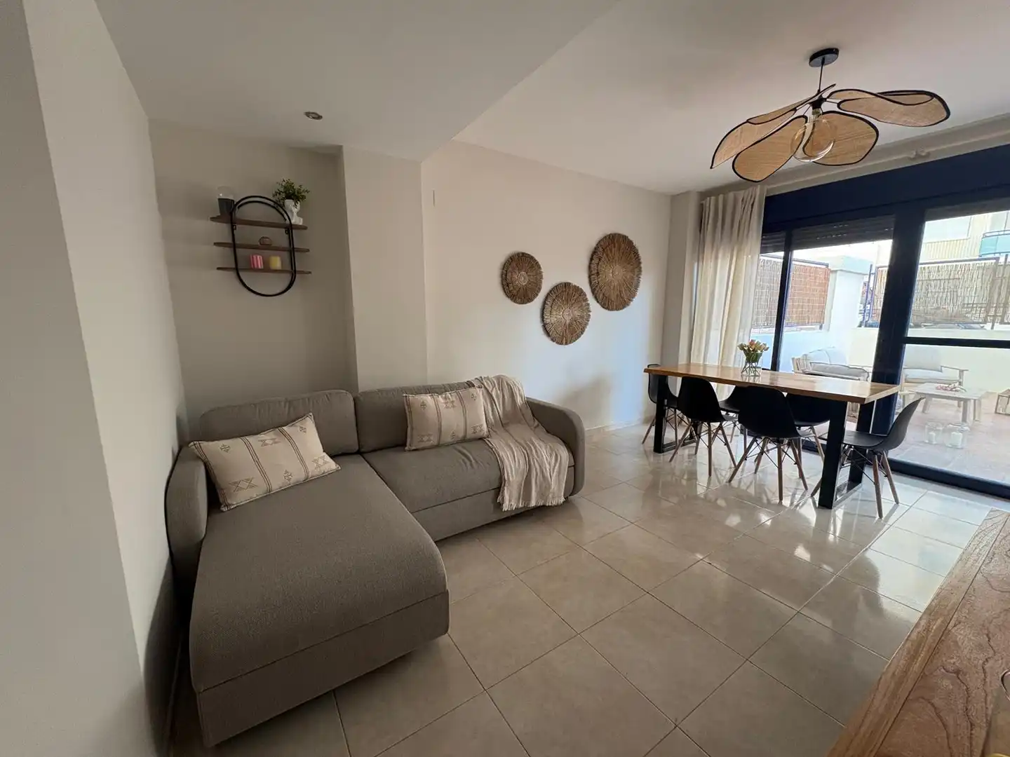 Ground floor with pool to rent in Carrer Garbí 26, imagen 3