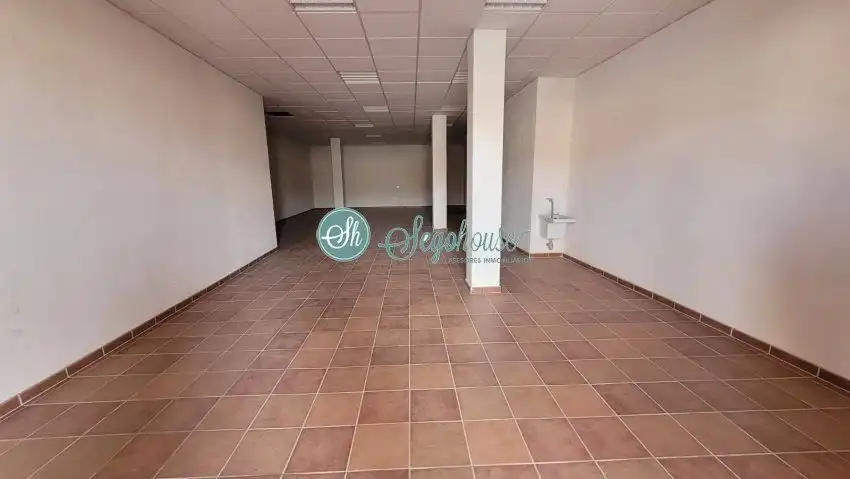 Business premises to rent in La Lastrilla, imagen 7