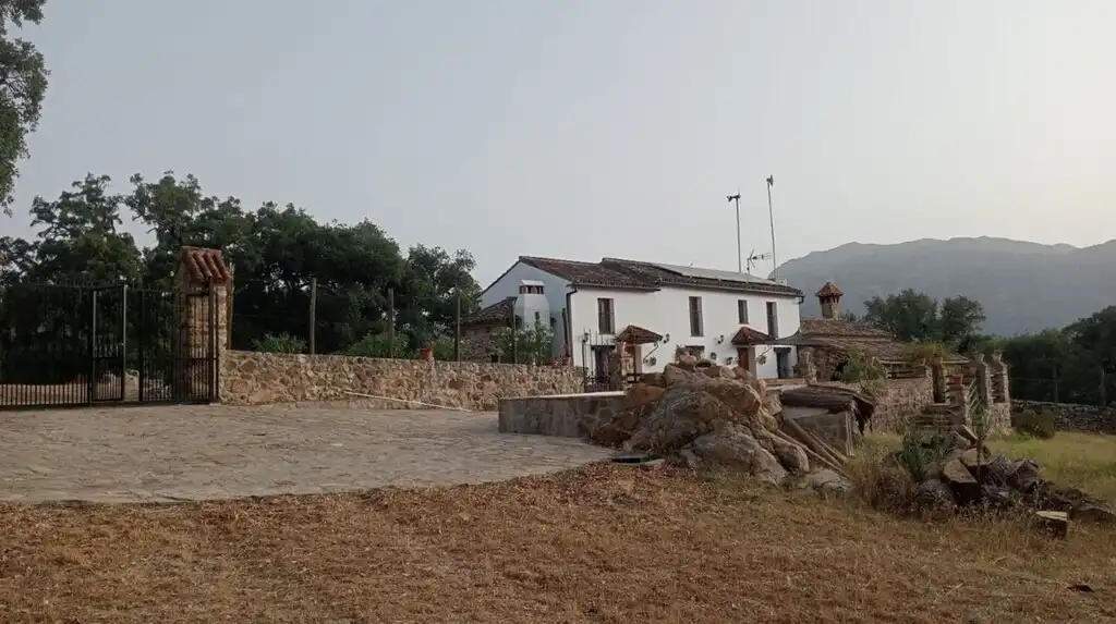 Casa rústica amb piscina en venda a Cortes de la Frontera, imagen 5