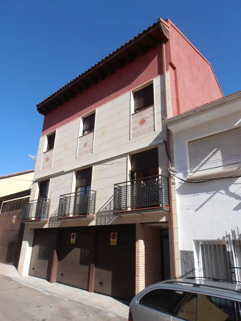Exterior view of Flat for sale in Torrelaguna  with Heating and Storage room