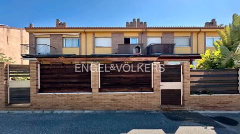 Foto 4 de Casa adosada en venda a Carrer Berna, 35, Els Ametllers, Cambrils