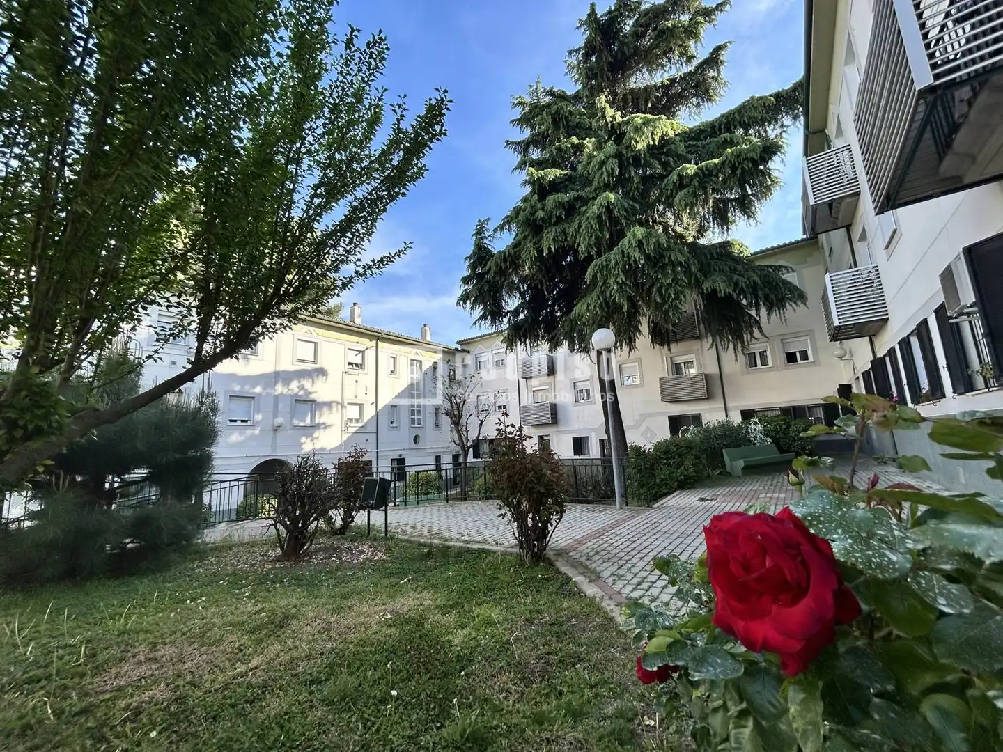 Exterior view of Flat for sale in Madrid  with Heating, Private garden and Terrace